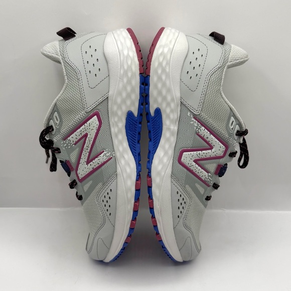 New Balance 410v8 Trail Running Shoes Women’s Size 10 D Grey/Blue WT410LR8 - Picture 9 of 12